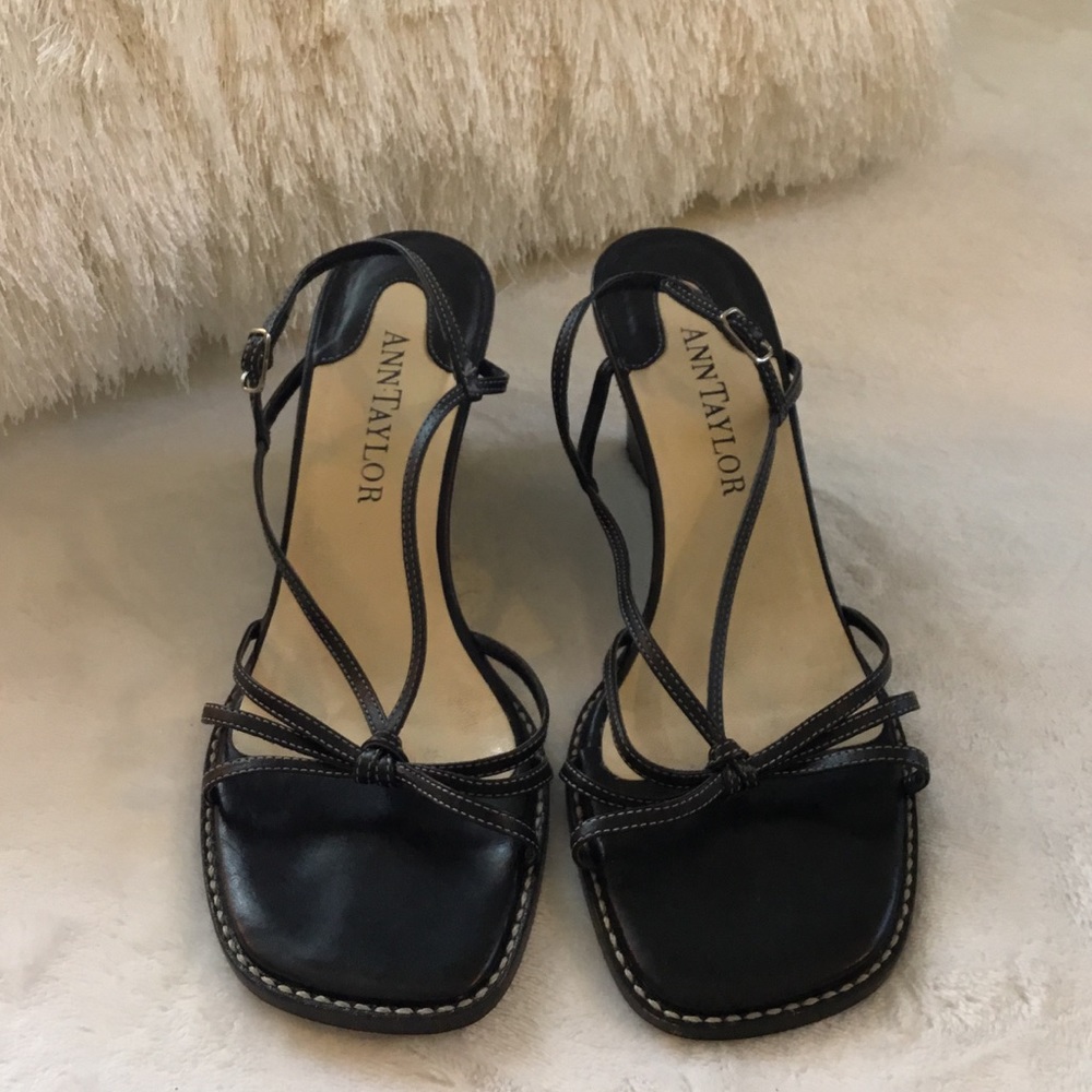 ❤️ ANN TAYLOR CARA BLACK CALF WEDGES ❤️ - Picture 3 of 6